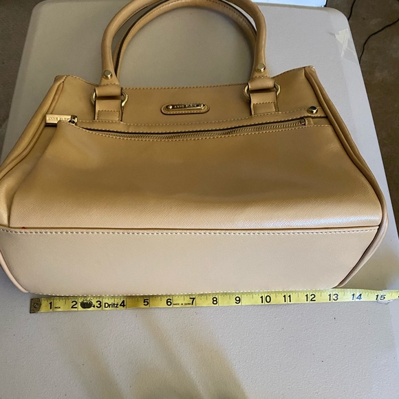 Anne Klein Cream Faux Leather
Double Handled Purse Tote Handbag - Picture 5 of 11